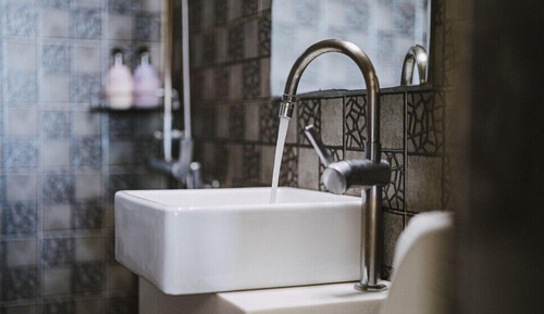 Room (Ocean Rivera couple)