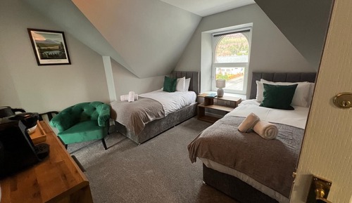 Standard Twin Room