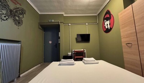Basic Double Room, Non Smoking, Shared Bathroom