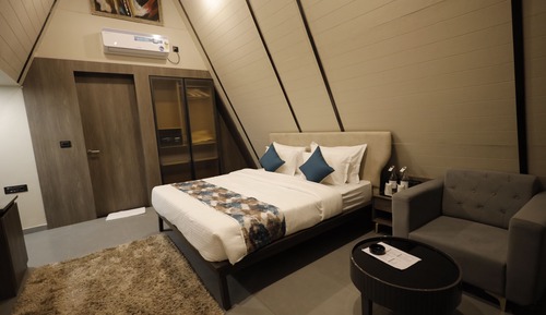 Premium Cottage with Plunge Pool