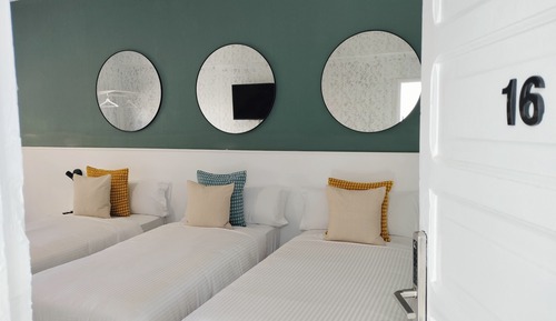 Triple Room, Shared Bathroom