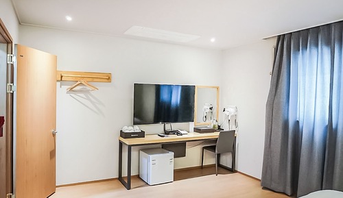 Business Double Room (Old Building)