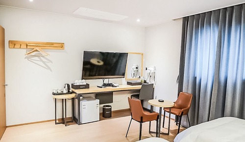 Deluxe Twin Room (Old Building)