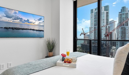 City Apartment, 2 Bedrooms, Bay View, Oceanfront2517