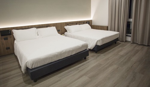 Family Room, 2 Queen Beds, Ground Floor