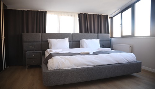 Elite Suite