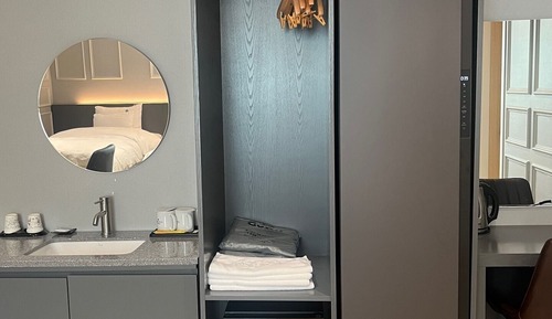 Signature Triple Room