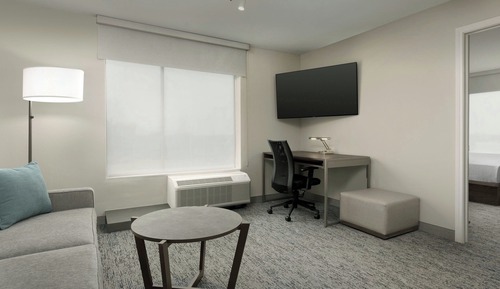 Suite, 1 Bedroom, Bathtub (Mobility/Hearing Accessible, Tub)