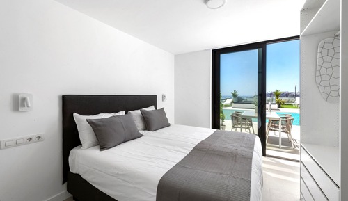 Deluxe Apartment, 1 Bedroom, Pool Access