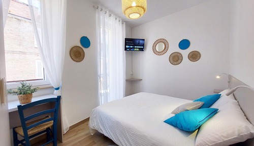 Comfort Room, 1 Queen Bed