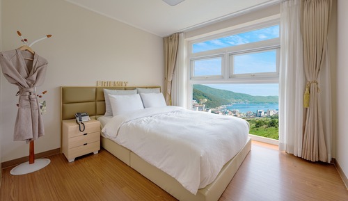 Pool Villa Family Royal Room