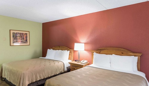 Standard Room, 2 Queen Beds, Oversized, Accessiable Tub, Non-Smoking, 1st Floor