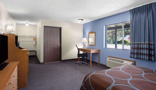 Room, 1 Queen Bed, Accessible, Non Smoking (Mobility/Hearing Impaired)