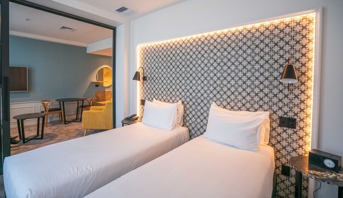 Premier Split King, 1 King Bed