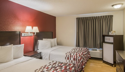 Deluxe Room, 2 Queen Beds, Accessible, Non Smoking (Roll-In Shower)