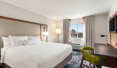 Room, 1 King Bed (Mobility/Hearing Access, Transf Shwr)