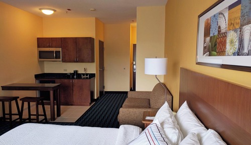 Suite, 1 King Bed with Sofa bed, Non Smoking, Kitchenette