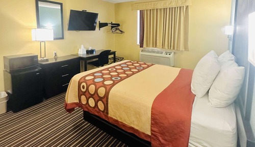 Standard Room, 1 Queen Bed