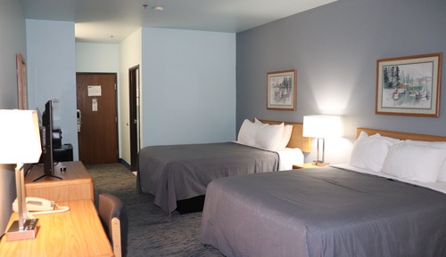 Standard Room, 2 Queen Beds (No Pets Allowed)