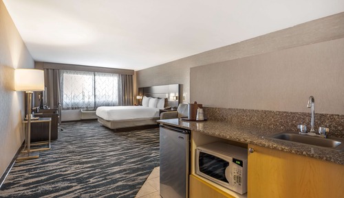 Suite, 1 King Bed, Non Smoking, Hot Tub