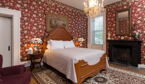 Senior Room, 1 Queen Bed, Balcony