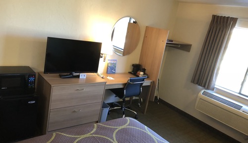 Room, 1 Queen Bed, Non Smoking (Pet Friendly)