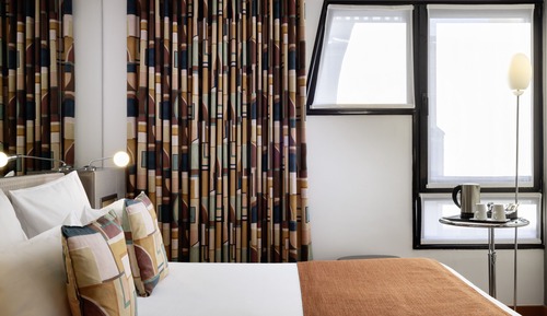 Family Room, 2 Bedrooms