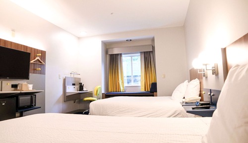 Room, 2 Queen Beds, Accessible, Non Smoking (Mobility, Tub w/Grab Bars)