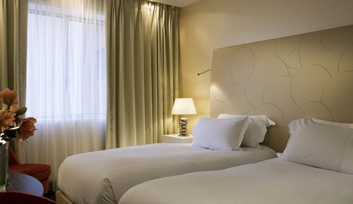 Luxury Room, 2 Twin Beds (Old Port View, Spa and Gym Access)