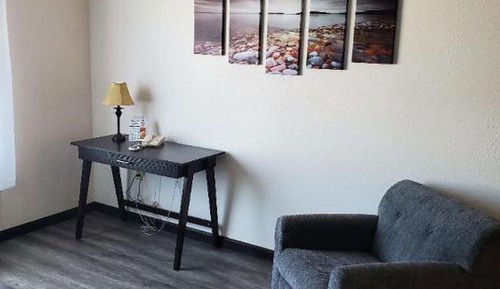 Suite, 1 King Bed with Sofa bed, Non Smoking, Refrigerator & Microwave (Pet Friendly)