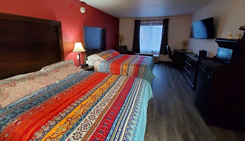 Suite, Multiple Beds, Non Smoking, Refrigerator & Microwave (2 Queen Bed Suite Pet Friendly)