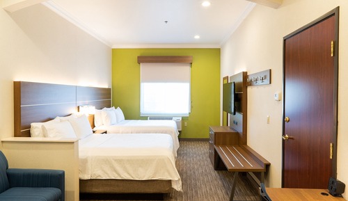 Suite, 2 Queen Beds, Non Smoking