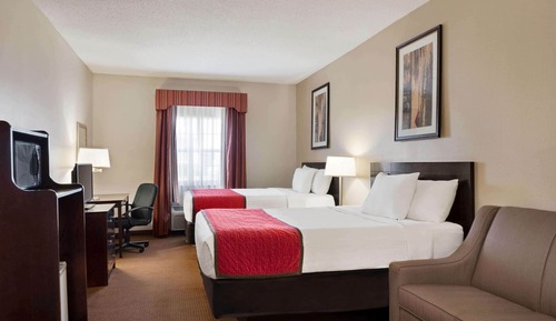 Room, Non Smoking (2 Queen Beds & 1 Sofa Bed)