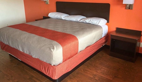 Deluxe Room, 1 King Bed, Accessible, Non Smoking