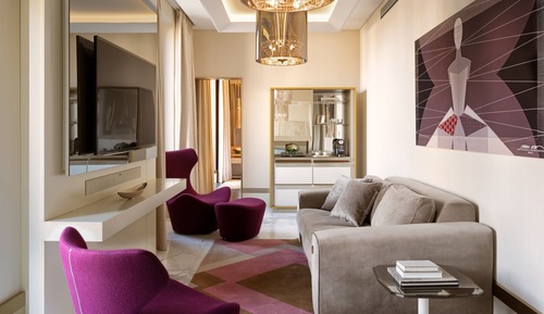 Signature Suite, 1 King Bed, Non Smoking