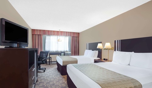 Standard Room, 1 Queen Bed