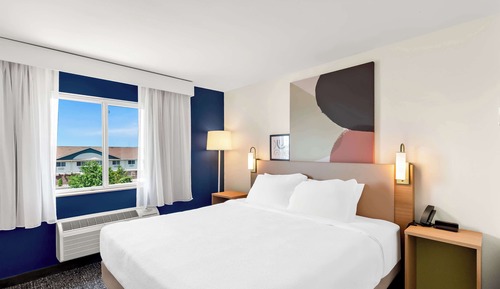 Room, 1 King Bed, Accessible, Bathtub (Mobility)