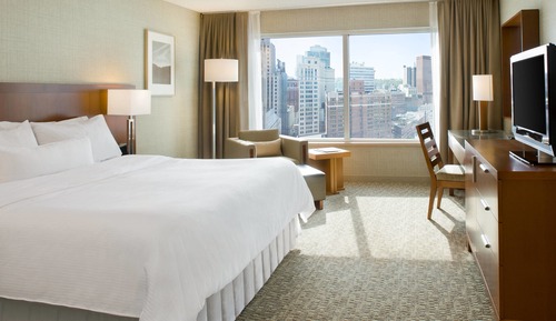 Traditional Room, 1 King Bed (Hearing Accessible)