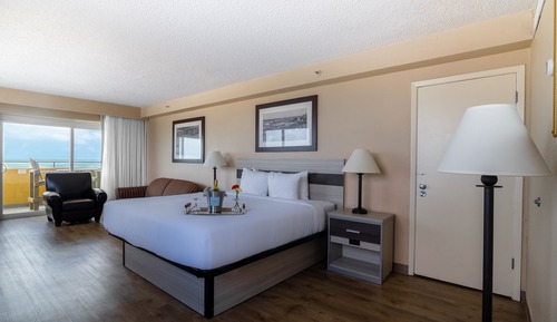 Room, 1 King Bed, Bay View