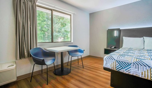 Standard Room, 1 King Bed, Non Smoking