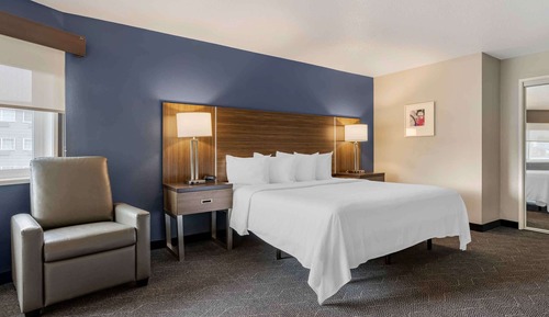 Family Suite, 1 King Bed with Sofa bed, Non Smoking