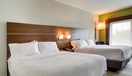 Standard Room, 2 Queen Beds, Accessible Bathtub (Communications)