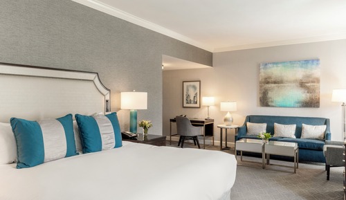 Suite, 1 King Bed (Tub with Grab Bars Hearing Accessible)