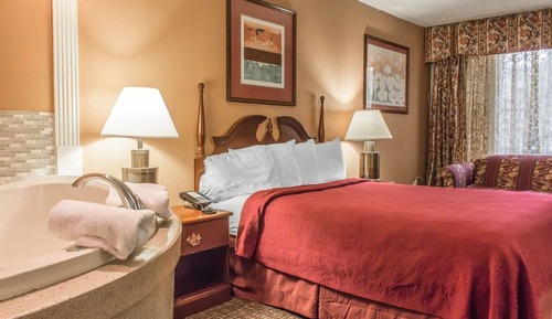 Premium Room, 1 Queen Bed, Non Smoking, Hot Tub