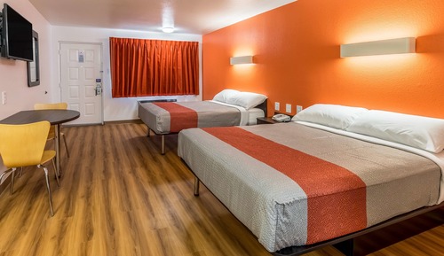 Standard Room, 2 Double Beds, Non Smoking