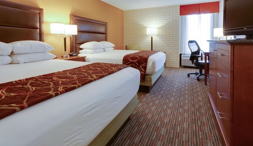 Deluxe Room, 2 Queen Beds, Accessible, Refrigerator & Microwave (Tub)
