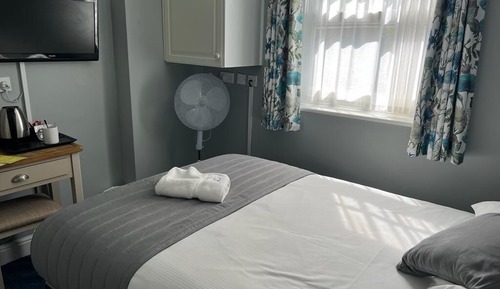 Single Room, Shared Bathroom