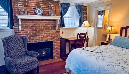 Standard Room, 1 King Bed, Kitchenette