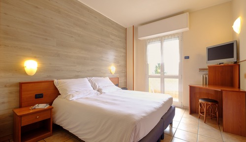 Classic Quadruple Room, 1 Bedroom, Terrace, Mountain View