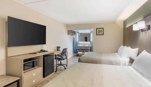 Room, 2 Queen Beds, Non Smoking